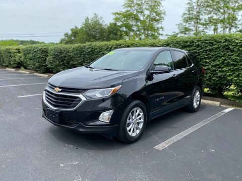 Used 2020 Chevrolet Equinox LT image 2