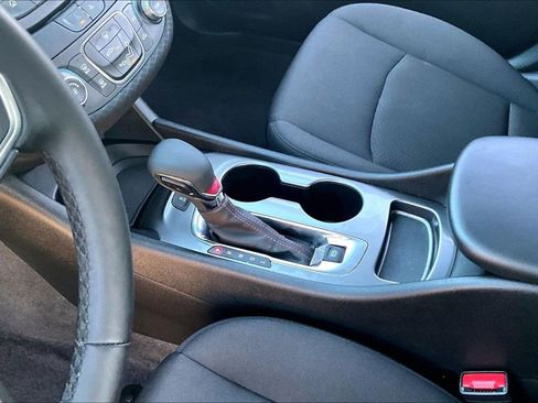 Used 2025 Chevrolet Malibu RS image 14