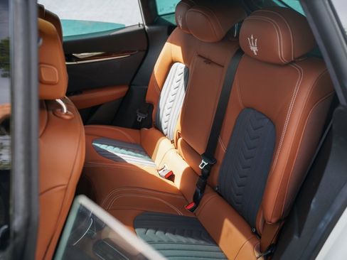 Used 2021 Maserati Levante S GranLusso image 22