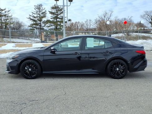 Certified 2025 Toyota Camry SE image 7