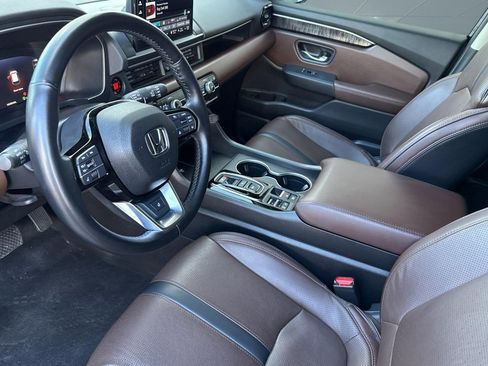 Used 2023 Honda Pilot Elite image 4