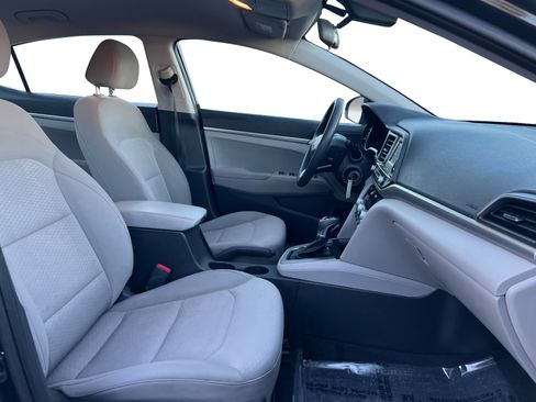Used 2020 Hyundai Elantra SE image 15