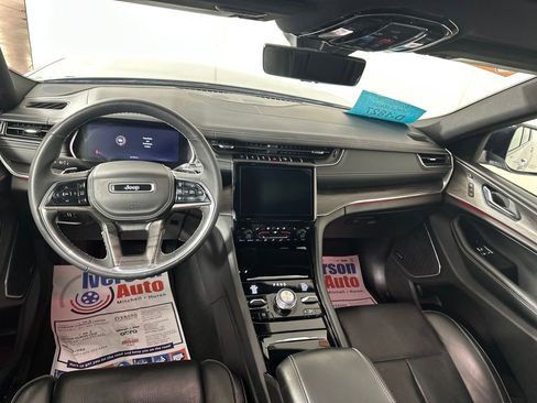 Used 2023 Jeep Grand Cherokee Overland w/ Luxury Tech Group IV image 31