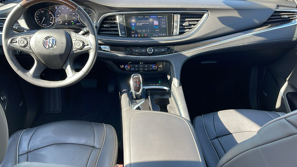 Used 2021 Buick Enclave Avenir w/ Avenir Technology Package FWD image 16