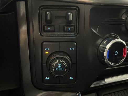 Used 2023 Ford F150 Lariat AWD/4WD image 32