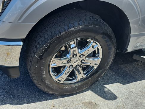 Used 2023 Ford F150 Lariat w/ Trailer Tow Package AWD/4WD image 4