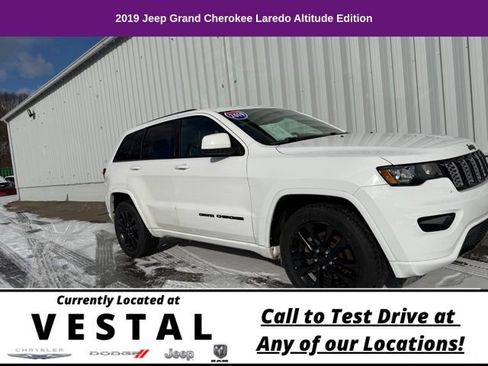 Used 2019 Jeep Grand Cherokee Altitude image 1