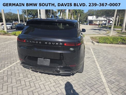 Used 2023 Land Rover Range Rover Sport SE Dynamic image 21
