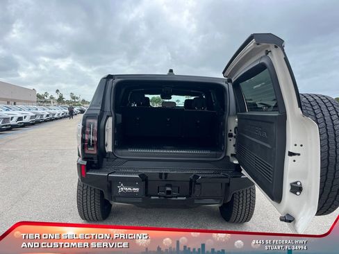 New 2026 GMC Hummer EV SUV image 15
