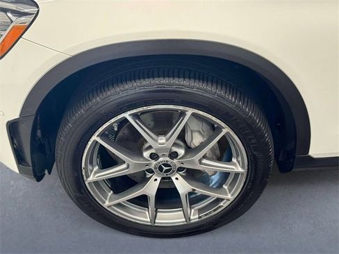 Certified 2022 Mercedes-Benz GLC 300 4MATIC image 9