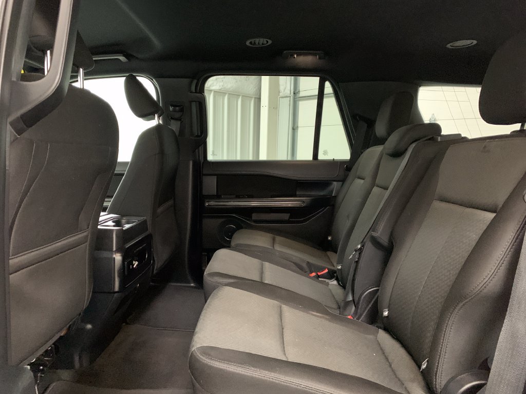 Used 2021 Ford Expedition XLT w/ Black Accent Package AWD/4WD image 17
