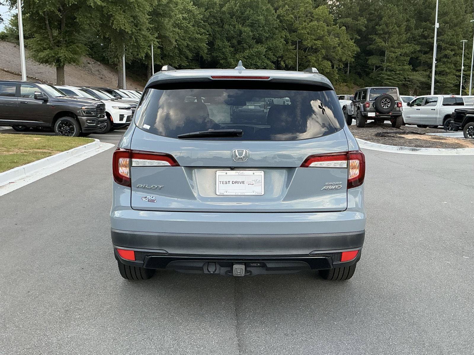Used 2022 Honda Pilot Sport image 4