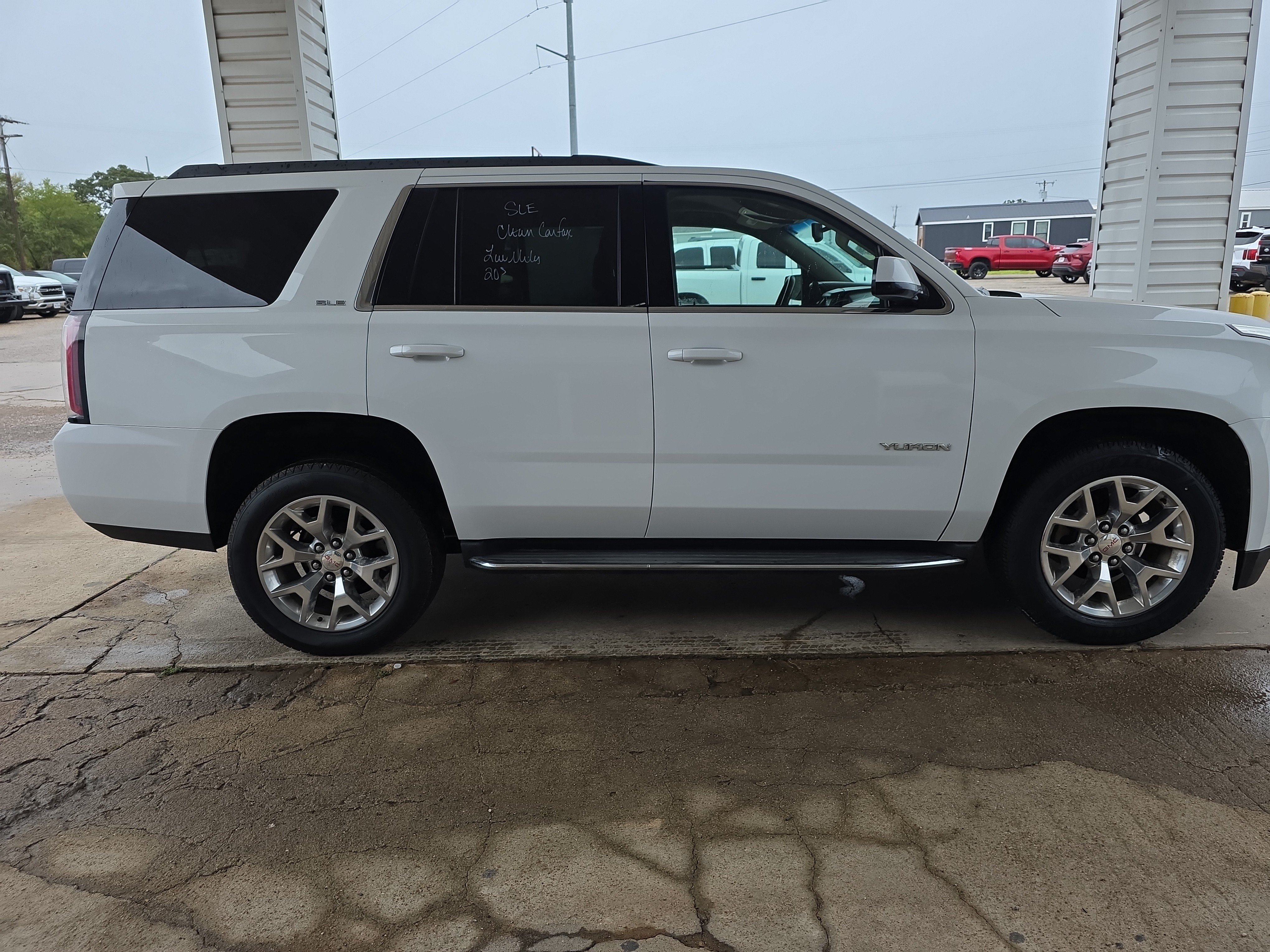 Used 2017 GMC Yukon SLE w/ SLE Value Package RWD image 7