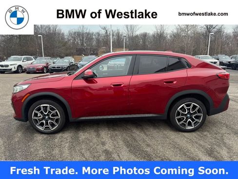 Certified 2025 BMW X2 xDrive28i image 2