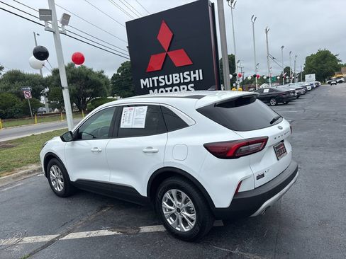Used 2023 Ford Escape Active FWD image 5