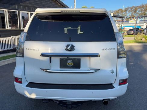 Used 2020 Lexus GX 460 Premium w/ Premium Package image 6