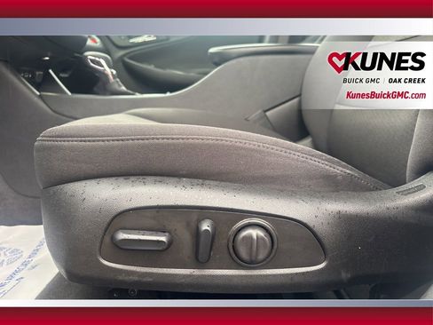 Used 2023 Chevrolet Malibu LT image 13