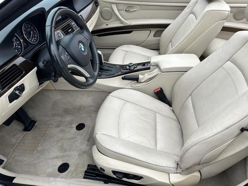 Used 2012 BMW 328i Convertible image 6