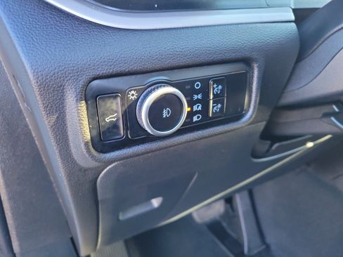 Used 2023 Ford Explorer XLT w/ Equipment Group 202A image 21