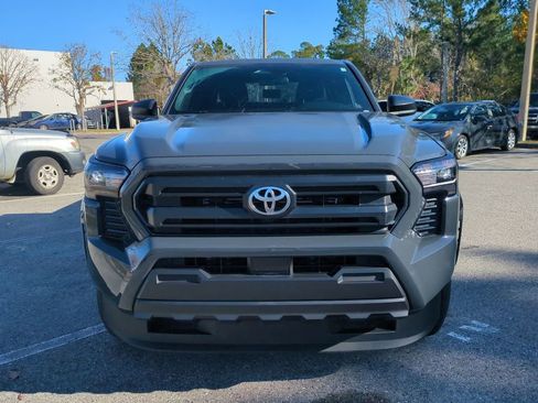 Certified 2025 Toyota Tacoma SR image 9