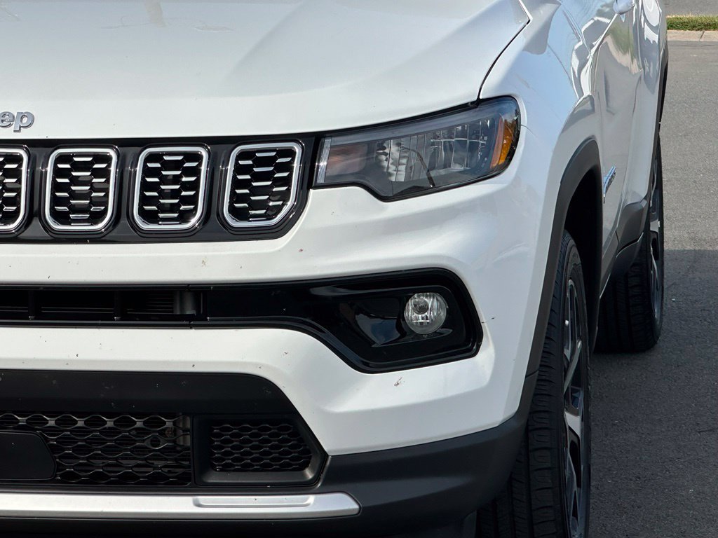 Used 2025 Jeep Compass Limited AWD/4WD image 42