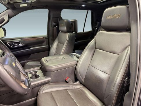 Used 2021 Chevrolet Tahoe High Country w/ Premium Package RWD image 22