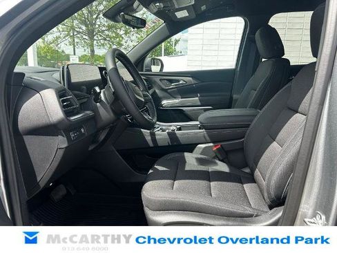 New 2026 Chevrolet Traverse LT w/ Driver Confidence Package FWD image 18