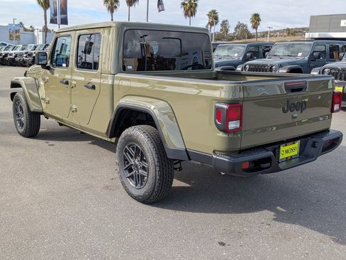 New 2026 Jeep Gladiator Sport image 8