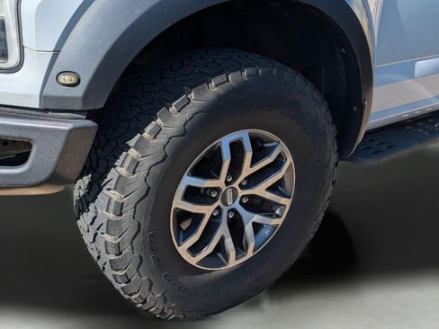 Used 2017 Ford F150 Raptor w/ Equipment Group 802A Luxury AWD/4WD image 6