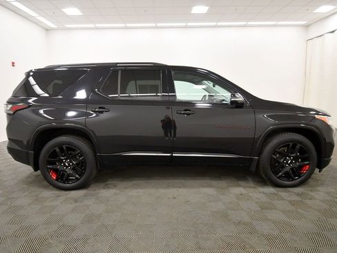 Used 2020 Chevrolet Traverse Premier w/ Redline Edition AWD/4WD image 9