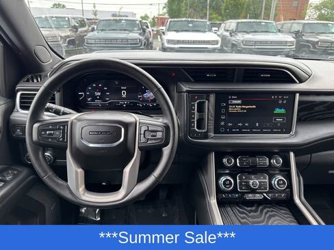 Used 2023 GMC Yukon XL Denali image 13