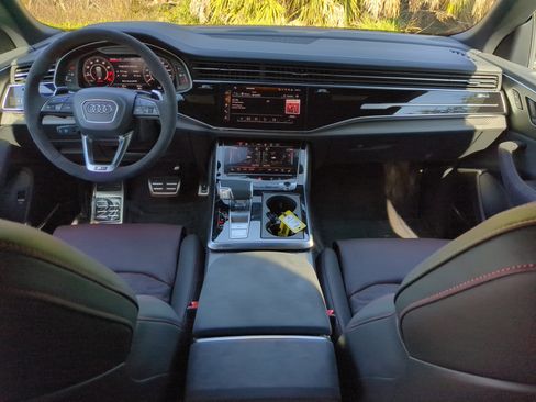 New 2026 Audi RS Q8 performance image 13