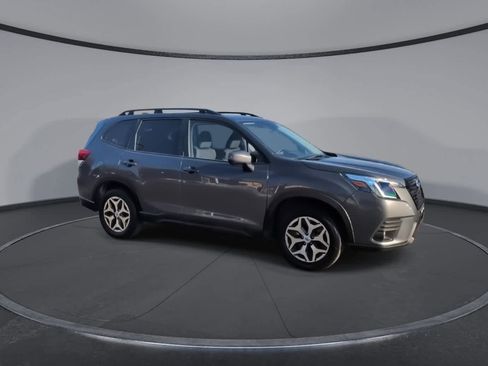 Certified 2023 Subaru Forester Premium image 2