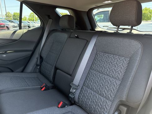Used 2024 Chevrolet Equinox LT FWD image 26