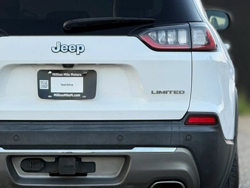 Used 2019 Jeep Cherokee Limited w/ Trailer Tow Group AWD/4WD image 14
