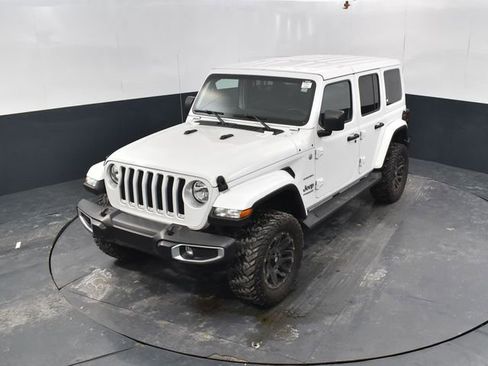 Used 2021 Jeep Wrangler Unlimited Sahara w/ Uconnect 4C Nav & Sound Group image 30