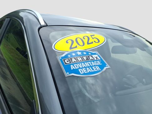 Used 2025 Nissan Kicks SV w/ SV Premium Package AWD/4WD image 9