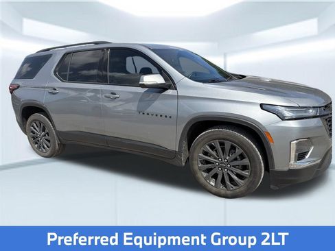 Used 2023 Chevrolet Traverse RS FWD image 4
