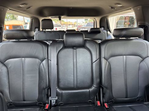 Used 2022 Jeep Wagoneer Series II RWD image 9