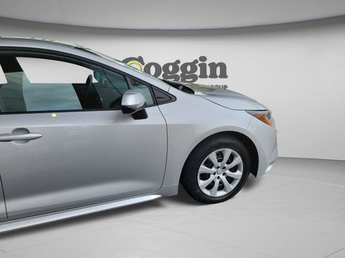Used 2024 Toyota Corolla LE image 31