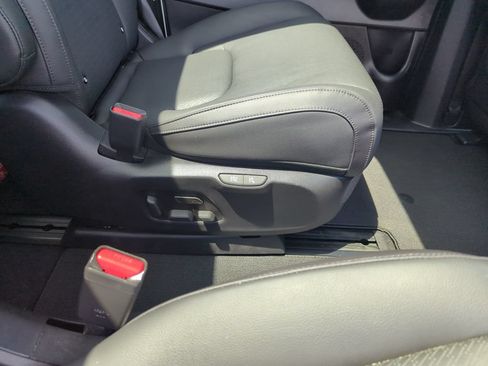 Used 2025 Kia Carnival SX Prestige FWD image 39