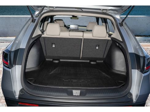 Certified 2023 Honda HR-V LX image 5