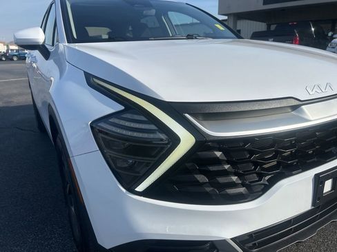 Used 2025 Kia Sportage LX image 33