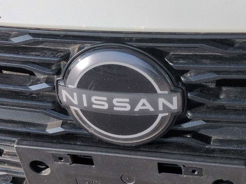Used 2025 Nissan Altima 2.5 SV FWD image 11