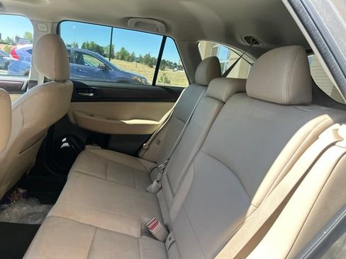 Used 2017 Subaru Outback 3.6R Limited AWD/4WD image 11