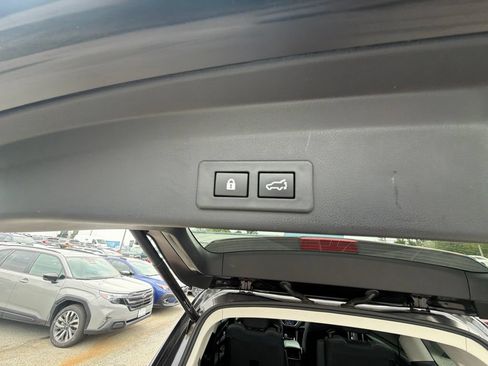 Used 2023 Subaru Ascent Onyx Edition Limited AWD/4WD image 10