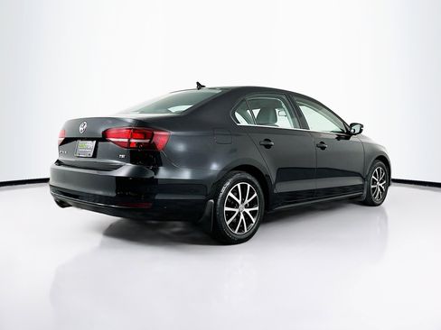 Used 2018 Volkswagen Jetta SE image 9