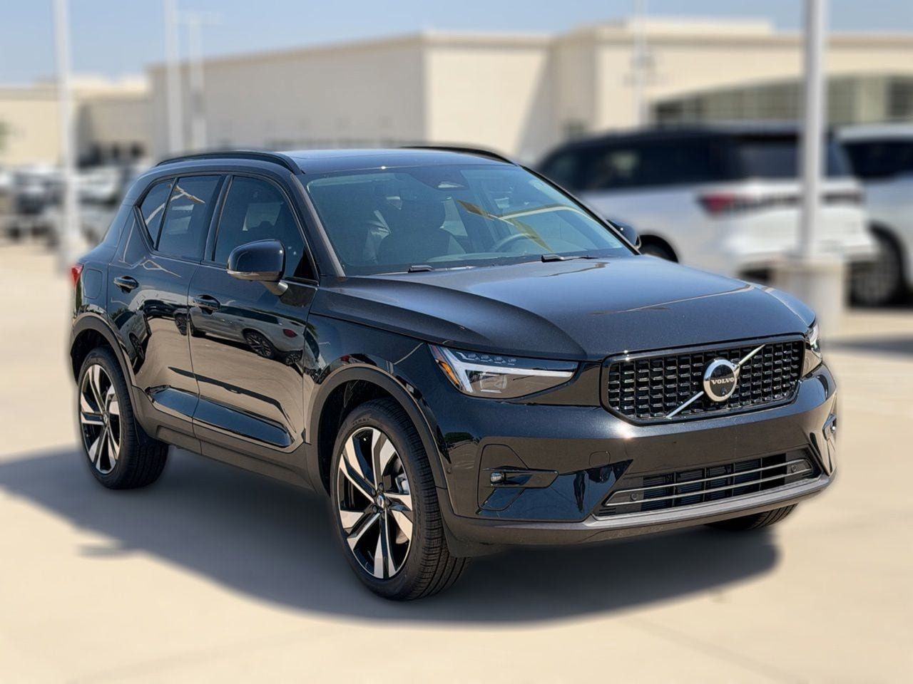 New 2026 Volvo XC40 B5 Plus w/ Climate Package AWD/4WD image 6