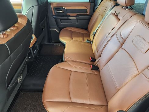 Used 2024 RAM 2500 Limited image 14