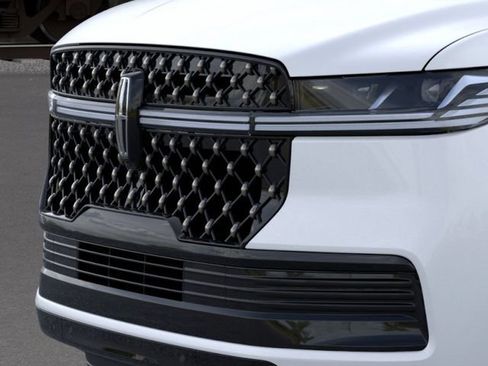 New 2026 Lincoln Navigator Black Label AWD/4WD image 18